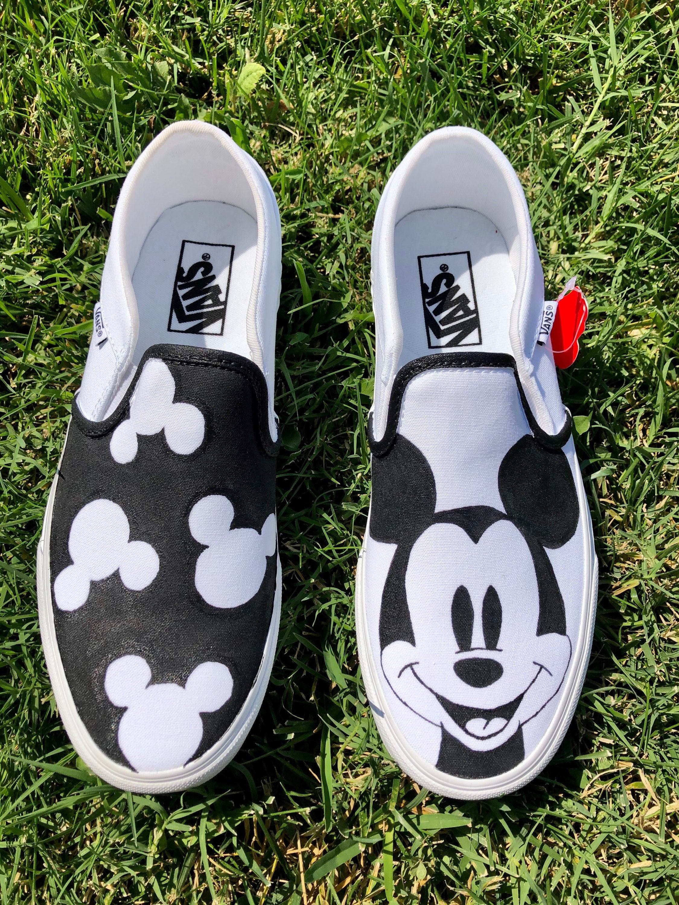 mickey mouse hands vans