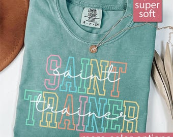Comfort Colors® Saint Trainer Shirt für christliche Lehrer, religiöse Lehrer Wertschätzung Shirts, Bibelschulgeschenk, katholisches Schulshirt