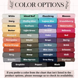 Puede incluir: Una carta de colores con el texto "COLOR OPTIONS" en la parte superior. La tabla muestra varios colores de tela, incluyendo blanco, azul, rosa y verde. El texto debajo de la tabla dice: "Si prefiere un color de la tabla que no est&aacute; en las opciones del producto, env&iacute;enos un mensaje para verificar su disponibilidad."