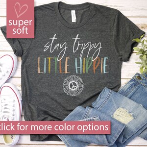 Stay Trippy Little Hippie Distressed Shirt - 70er Jahre Hippie Kleidung, 80er Jahre Hippie Kleidung, Boho Hippie Geschenk, Herren Damen Shirt