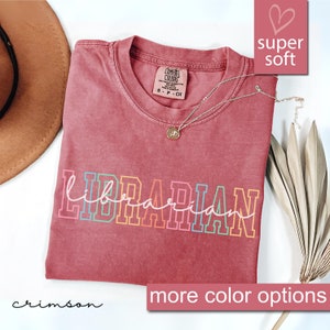 Chemise de bibliothécaire Comfort Colors®, t-shirt de bibliothécaire, cadeau pour bibliothécaire, chemise de lecture, t-shirt de bibliothécaire, t-shirt de bibliothécaire scolaire, livres de lecture image 6