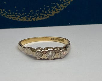 Vintage 18ct Gold & Platinum Trilogy Diamond Ring (Size M)
