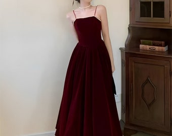 Robe de bal en velours perlé bordeaux avec bretelles fines, Robe de soirée mi-longue, Robe de mariée, Robe de demoiselle d'honneur faite main, Robe de soirée