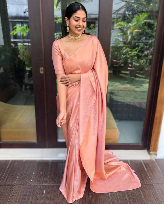 Peach Banarasi Soft Lichi Silk Saree With Zari Weaving, Designer Made  Sangeet Partywear Saree Bollywood Style Wedding Wear Saree With Blouse 
