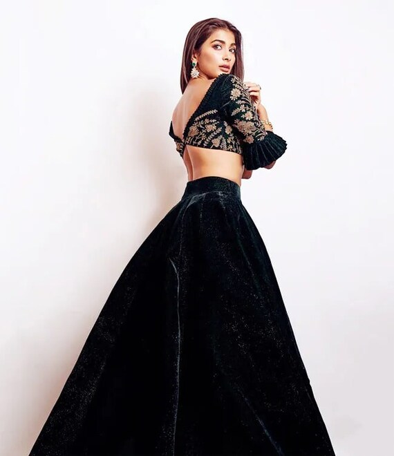 Designer lehenga manish malhotra cheap online shopping