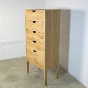 Tall Dresser in Oak Wood, Mid Century Modern Dresser, Chest of drawers, Scandinavian Design,