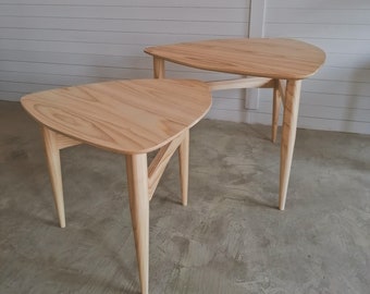 Satsbord en bois massif chêne/noyer, Table basse, Table à manger, Design scandinave