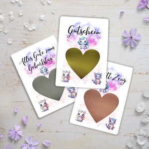 Gutschein Rubbelkarte Kinder Geschenkkarte Geburtstagskarte Personalisiert  Zeit statt Zeug , Herz, Drache, Niedlich, Pink Postkarte DIY