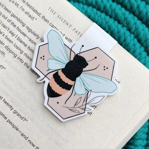 Bumble Bee Magnetic Bookmark: Honeycomb Book Page Holder - Etsy