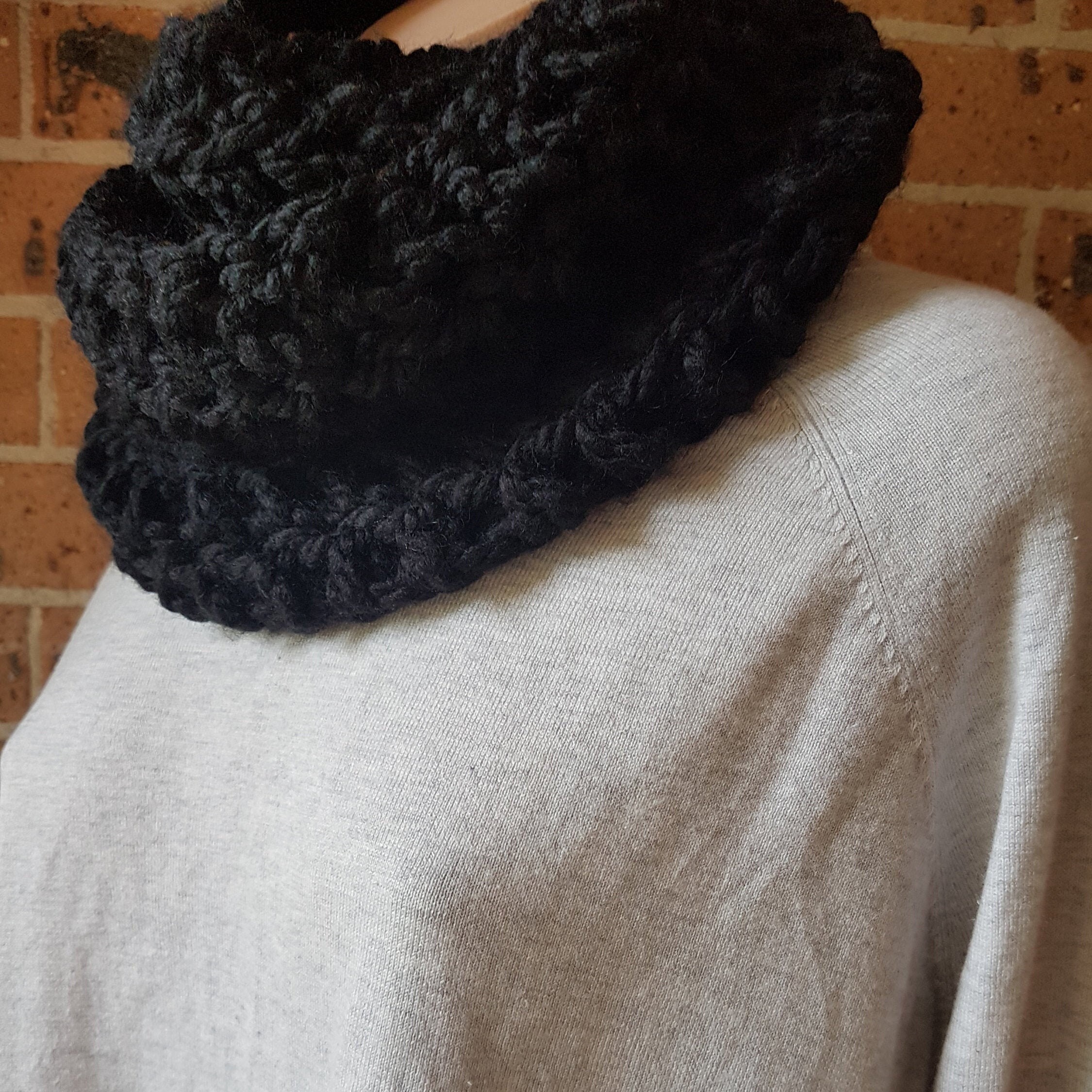 Kleiner Schwarzer Infinity Schal Wolle Blend Single Loop Schal | Etsy