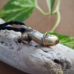 Amuleto tailandese Palad khik, amuleto in ottone dell'attrazione dell'amore, protezione bussines, ciondolo amuleto di buona fortuna, gioielli etnici, ciondolo tribale tailandese.