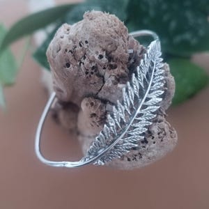 925 Sterling Silver Leaf Cuff Bracelet – Adjustable Boho Hippie Jewelry – Realistic Filigree Leaf Design – Handmade Statement Piece