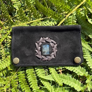 Tobacco pouch leather with labradorite | Tobacco pouch handmade | Vintage suede pouch for tobacco rolling, tobacco case black durable
