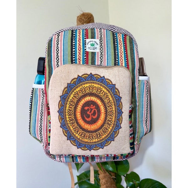 Hanf Rucksack groß mit OM-Druck bunt, Hippie, Wander, Festival Laptop Rucksack, umweltfreundlich, einzigartiges Yoga Geschenk aus Nepal