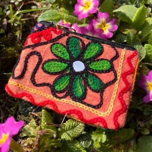 Mini portefeuille, petit porte-monnaie, porte-monnaie en tissu, petit sac ethnique, cartes de crédit, bohème, floral, fleurs, broderie, cadeau pour elle