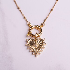 Aphrodite Golden Heart Necklace, Textured Chain and Clasp, Friendship & Love Necklace, Gold Hear Pendant Charm