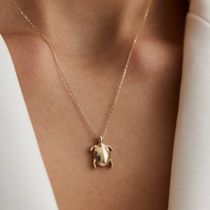 14K Gold Tortoise Necklace /Animal Turtle Necklace Charm Pendants Gift For Women|Great Choice For Birthdays And Wedding Monsini Jewelry