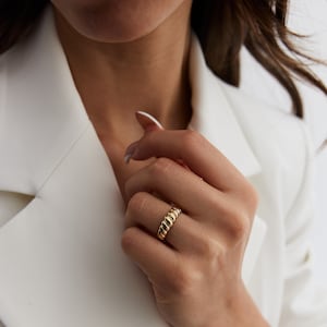 Croissant 14K Real Gold 6mmWidth Dome Ring Chunky Statement Minimal Patterned Signet For Women&#39;s Gift Band Classic Chic Monsini