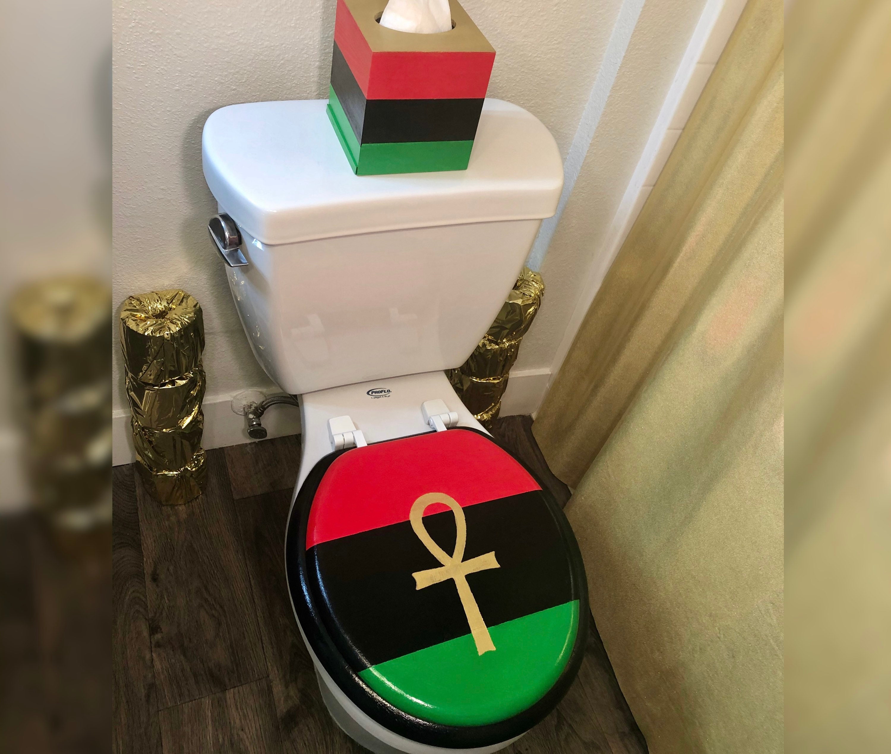 Buy Pan African Gold Ankh Hand Painted Toilet Seat Set Bathroom Online in  India 