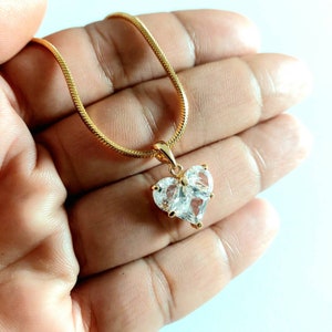 Colar de zircônia cúbica em forma de coração, gargantilha com pingente de coração em zircônia cúbica, colar com pingente de aço inoxidável banhado a ouro e pingente de coração em zircônia cúbica