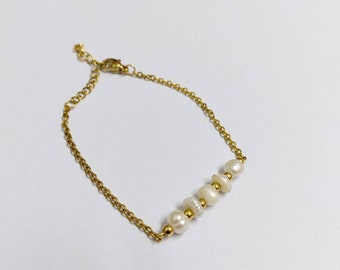 Real pearl bracelet , pearl bracelet , gold chainbracelet , minimalist bracelet , raw pearl jewelry , gift for mom , Christmas gift
