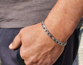 Men's chain bracelet , Boyfriend bracelet , Figaro mens  bracelet  , gift for him , chunky Figaro chain bracelet for men , Father's Day gift