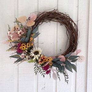 Spring Floral Wreath, Sunflower Wreath, Modern Farmhouse Wreath, Boho Wreath, Easter Wreath, Spring Decor Wreath, Grapevine Wreath, Silk