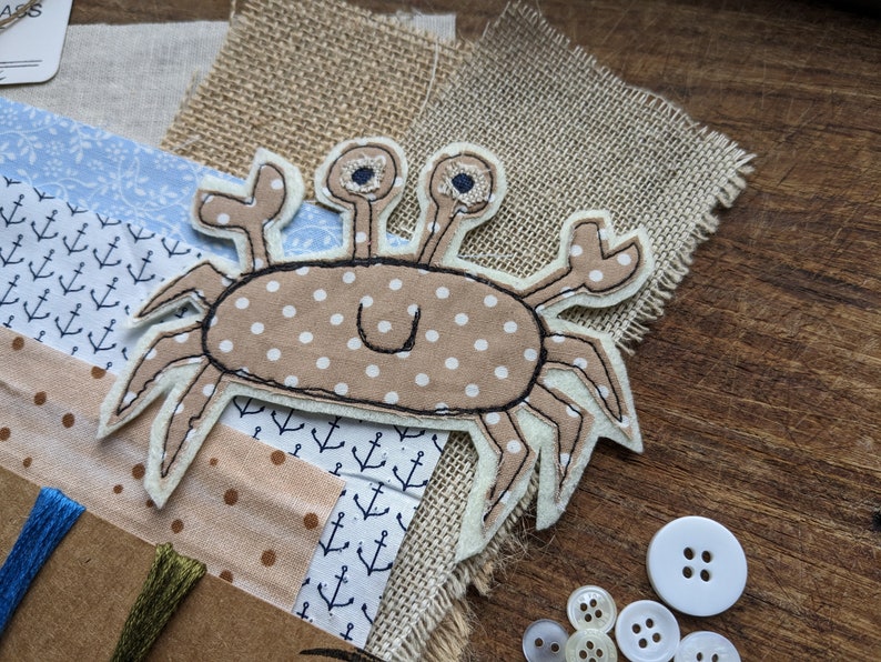 Slow stitch kit for beginners, hand sewing kit, crab bild 3