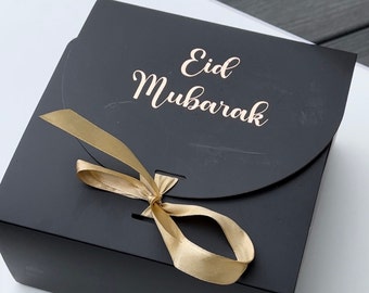 Happy Eid,Eid,Eid Gift Basket,Eid Mubarak,Eid Present,Eid Presents for Women,Flower Gajra,Gajra,Kashmiri Chai,Kashmiri Tea,Chai,Pakistani