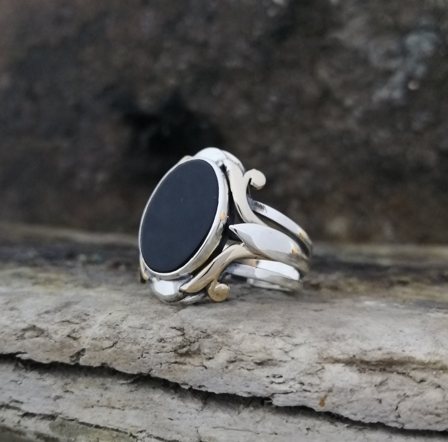 Handmade 925K Sterling Silver Mens Ring With Onyx Stone