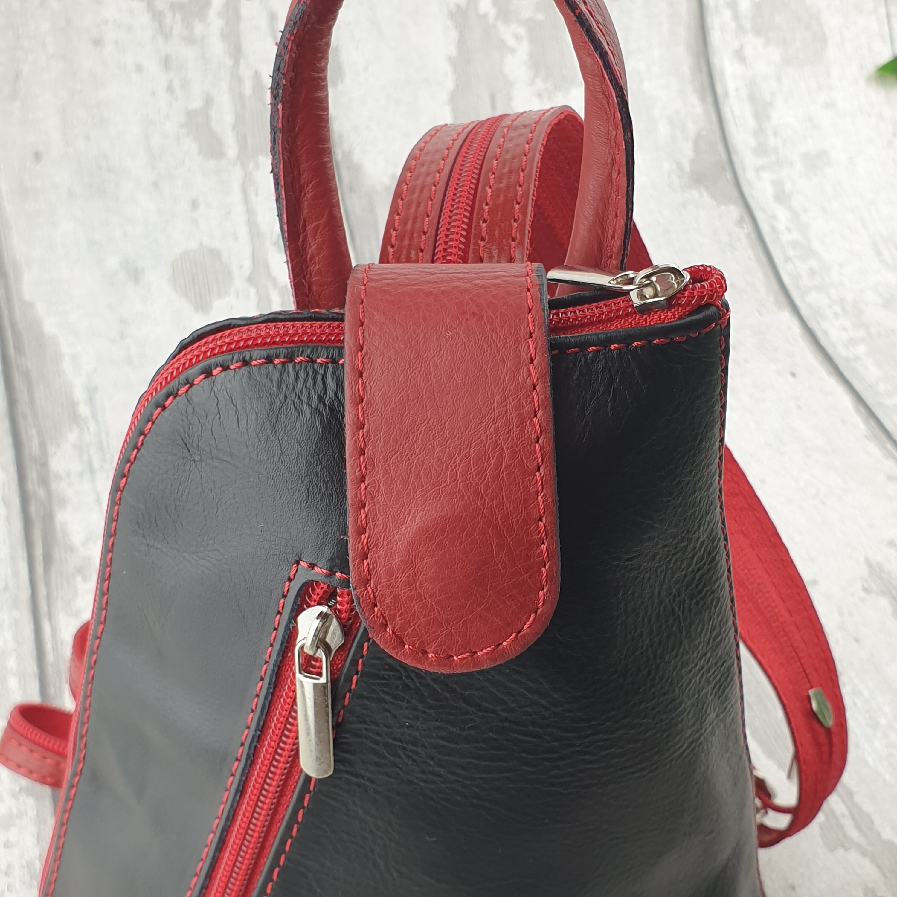 Stylish Italian Red and Black Women\'s Backpack Mini Italian Leather Backpack: Black and Red Womens Rucksack  main image 4