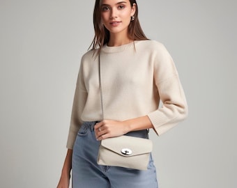 Cream Italian Leather Crossbody Bag: Handmade Clasp Shoulder Bag