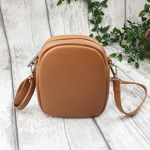 Italian Tan Leather Handbag.