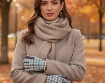Teal Blue Fleece Touchscreen Gloves: Knitted Winter Gloves