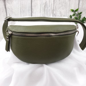 Dunkelgrüne Italienische Leder Gürteltasche