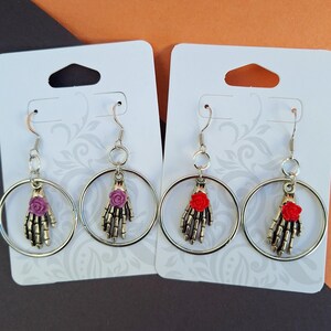 Spooky Halloween Earrings – Skeleton Hand Dangle Earrings | Cute Halloween Jewelry for Women | Fun Halloween Accessories