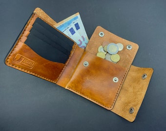 Handmade Leather Bifold Wallet: Hand-Dyed Snap Closure, Coin Pocket