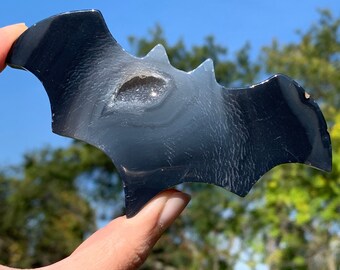 Druzy Agate Crystal Bats | Druzy Agate Crystal Bats | Agate Druzy Crystals | Halloween Crystal Carving