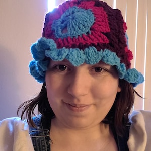 Bucket hat