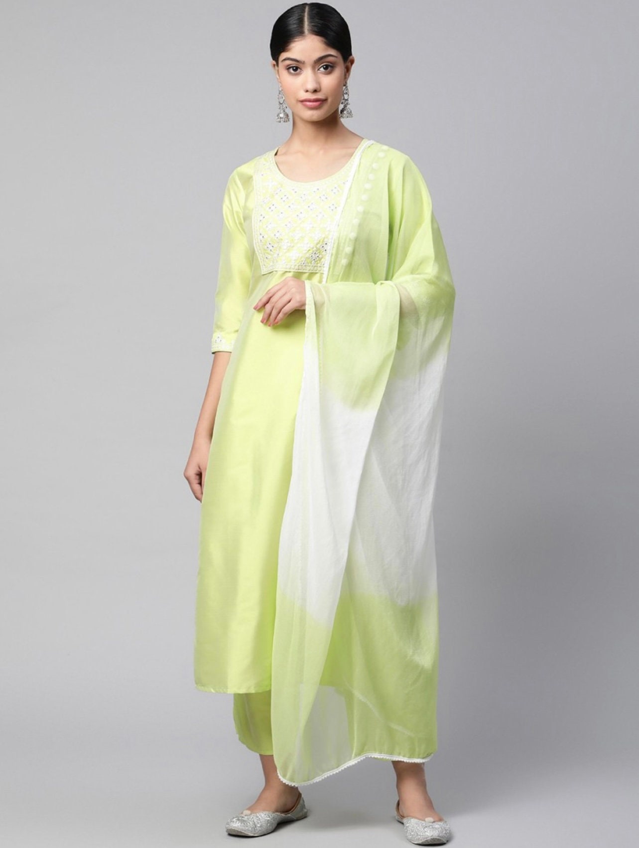Women Embroidered Silk Blend Kurta Pant Dupatta Set main image 0