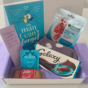 Book gift box hamper - Birthday gift for her - Recovery gift - Pamper hamper - Get well soon - Christmas Present - Mothers Day