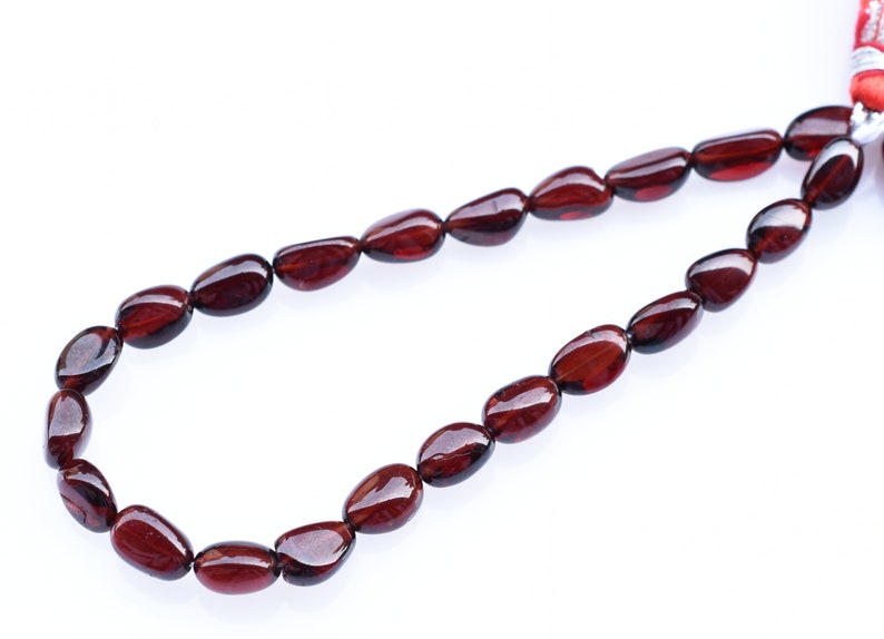9 inches Strand AAA Quality Natural Mozambique Red Garnet Smooth Oval Nuggets Beads 7X9mm-7x12mm Garnet Smooth Oval Nuggets Beads