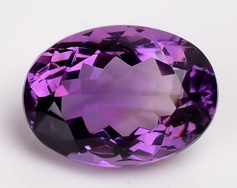 Natural Amethyst Oval Cut Gemstone: AAA+ Quality, 14 Ct (18X13X9 mm)