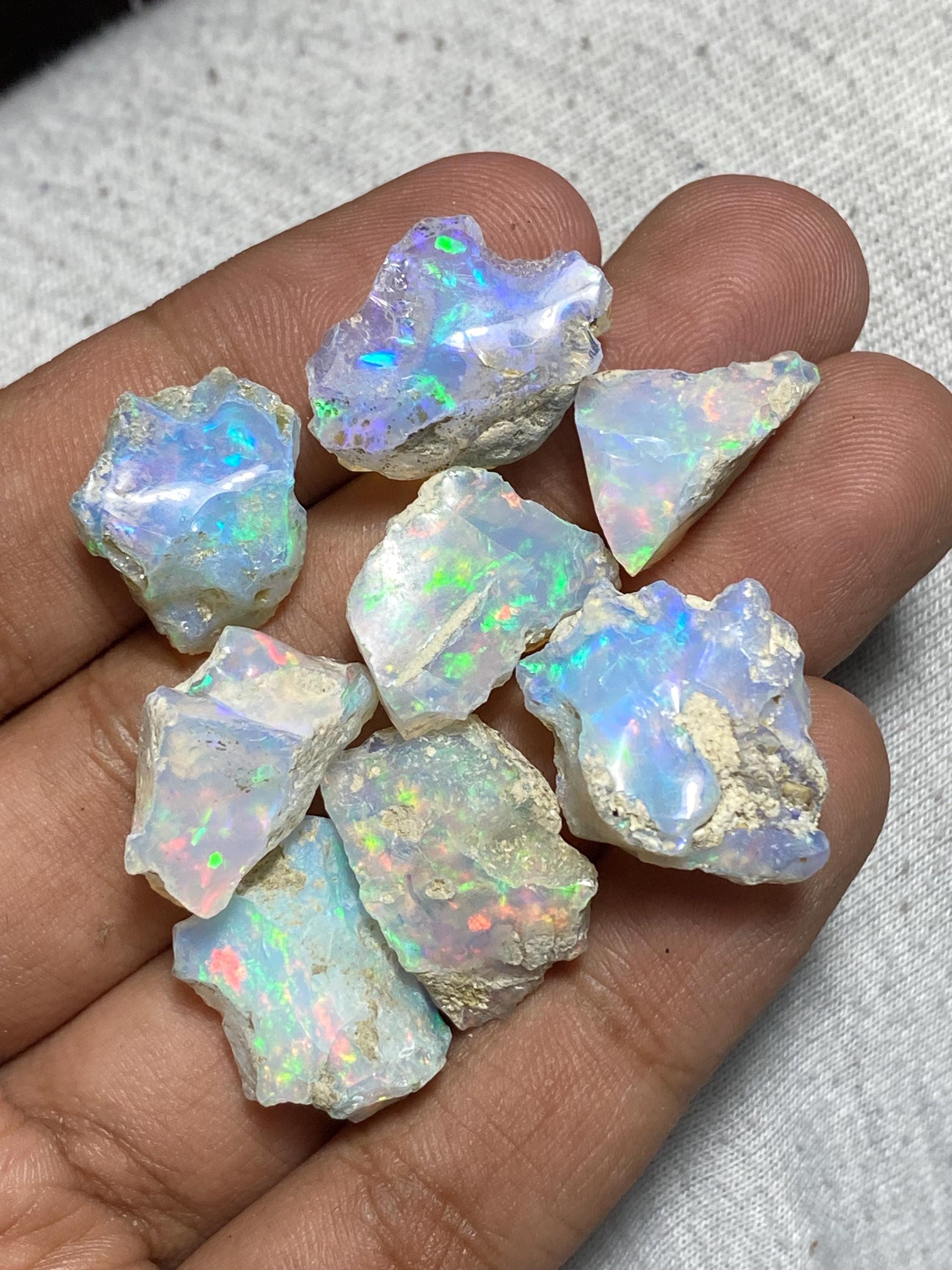 エチオピア産オパール原石（40カラット）：原石のファイアーオパール