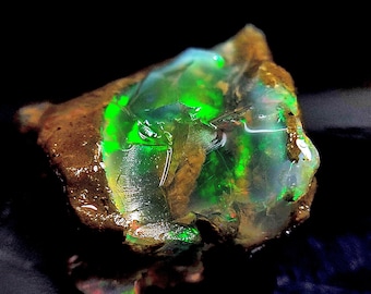 20 Cts AAA Grade Welo Opal Rough: Natural Opal Crystal for Jewelry
