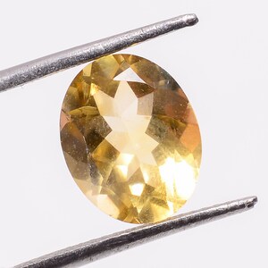 Natural Citrine Gemstone: 3.5 Ct Oval Cut Loose Stone (11X9X5 mm)