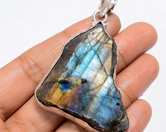 Handmade Labradorite 925 Sterling Silver Pendant - Ethnic Style