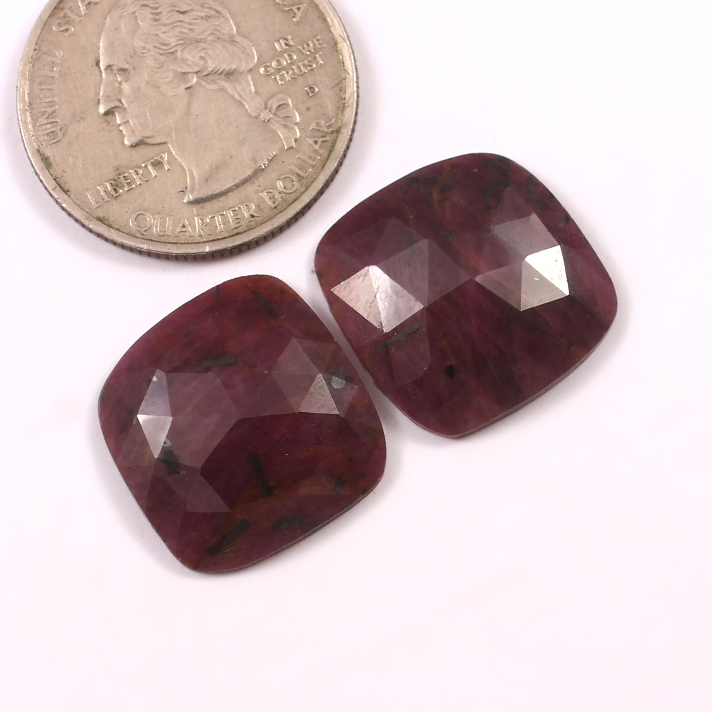 RARE !! SAPHIR POURPRE ROUGE DE LA GUINEE : 6,73 CARATS ★★ p305.129T