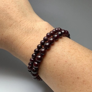 GARNET Crystal Bracelet - Round Beads - Beaded Bracelet, Birthstone Bracelet, Handmade Jewelry, Healing Crystal Bracelet