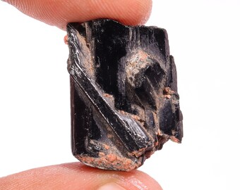 Rough Black Tourmaline Gemstone: 56.00 Ct, 24X17X17 MM